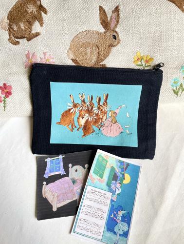 Makeup bag