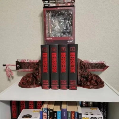 ستاند كتب ، بيرسيرك | Berserk