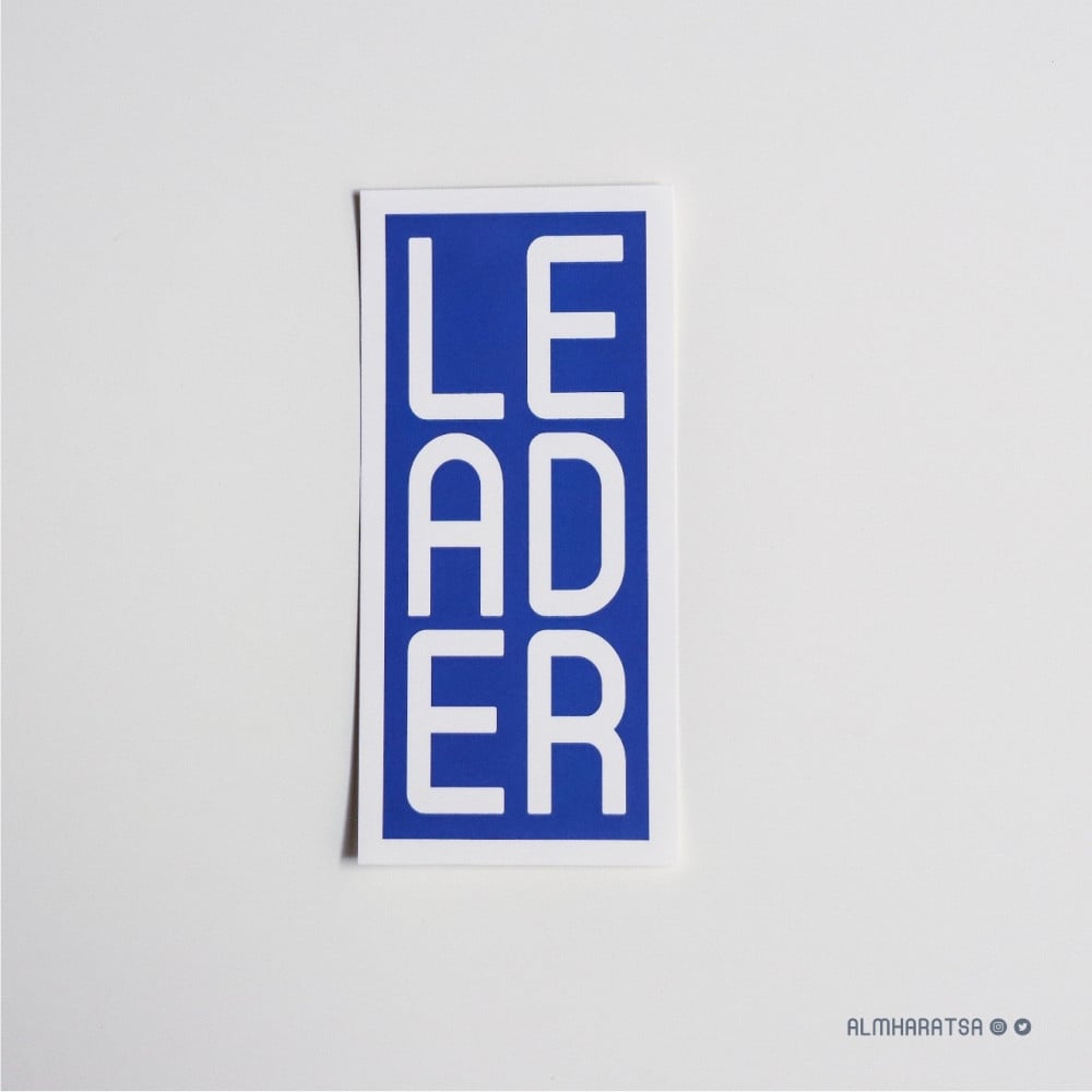 ملصق (Leader) باللون الأزرق