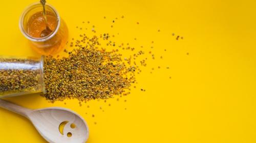 فوائد حبوب لقاح النحل: كيف تعزز صحتك بشكل طبيعي؟ فوائد حبوب لقاح النحل: كيف تعزز صحتك بشكل طبيعي؟