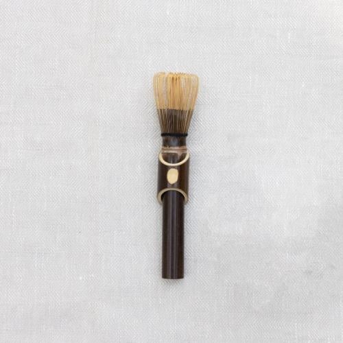 ويسك ماتشا كلاسيكي بساق طويلة من القصب الغامق