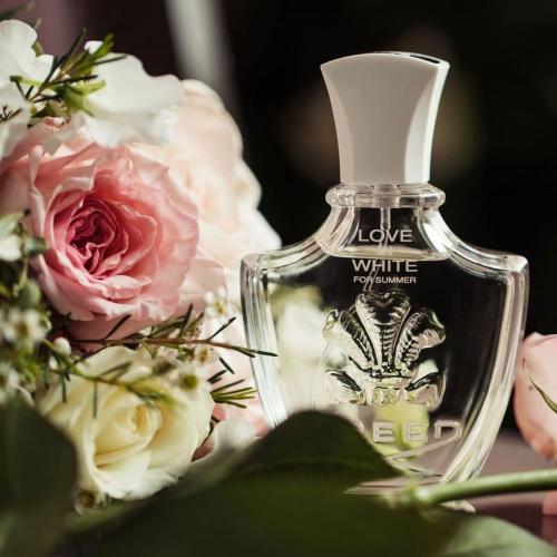 عطر كريد لاف إن وايت فور سمر او دو بارفيوم 75 مل ل...