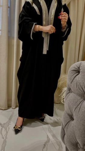 عبايه بشت