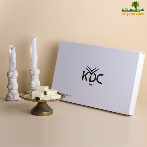 صندوق kdc سكري بزبدة الفول السوداني واللوز والشوكولاته - قوالب