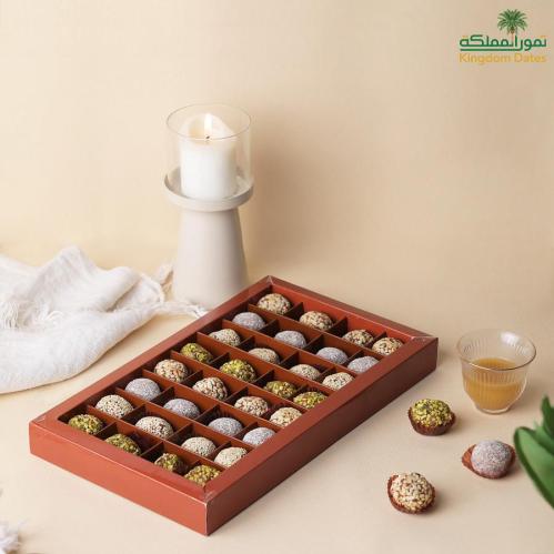 تمرية مشكلة هدايا علبة كبيرة