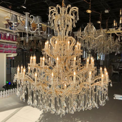 ثرياء كرستال مارتيز  50 لمبه