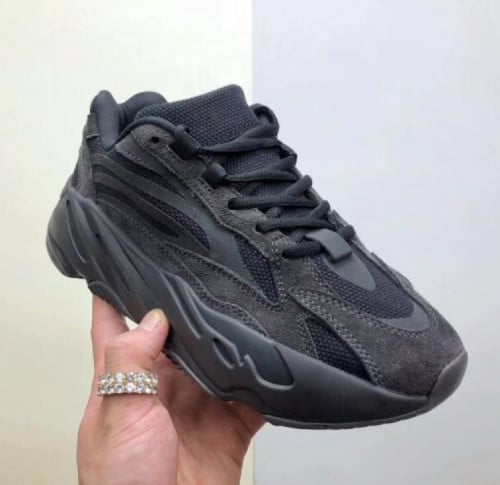 Adidas Yeezy Boost 700 Vanta