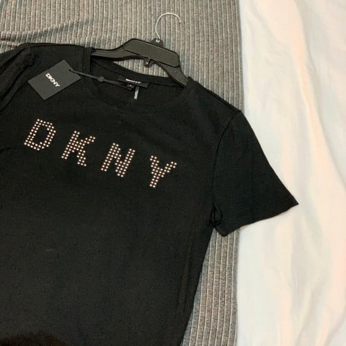 تيشيرت Dkny