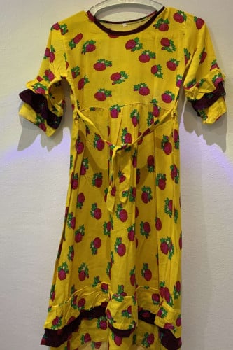 فستان اصفر طبقات عودي مقاس38 الطول 85 شالكي