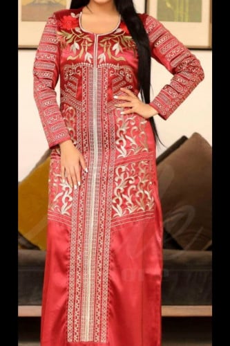 جلابيه  مطرز ساتان