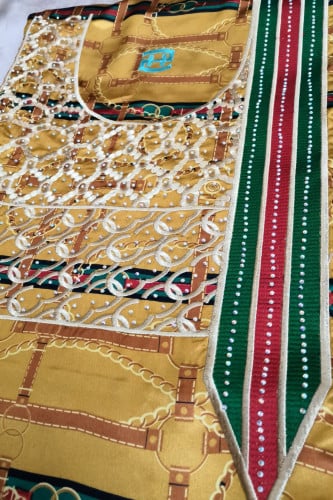 قطعه قماش مطرزه ساتان مشجر علامه قوتشي مخاوير