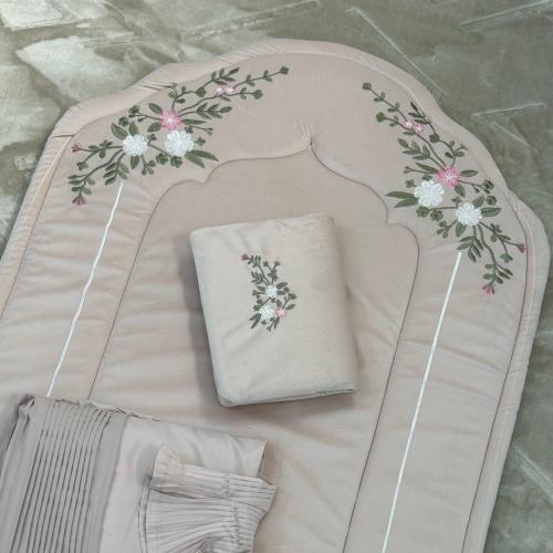 طقم صلاة ملكي غبار الورد