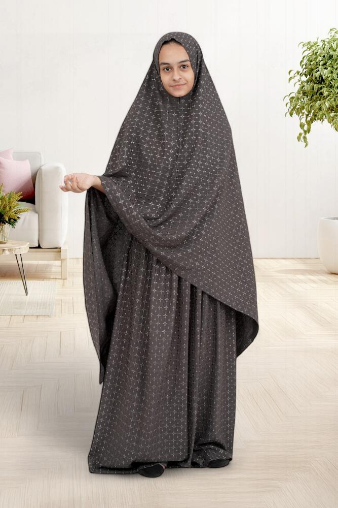 رمادي غامق