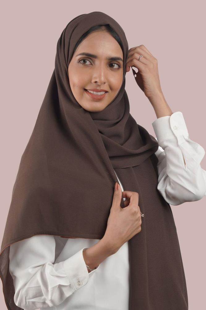 بني غامق