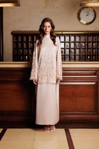 ثوب العيد الوردي