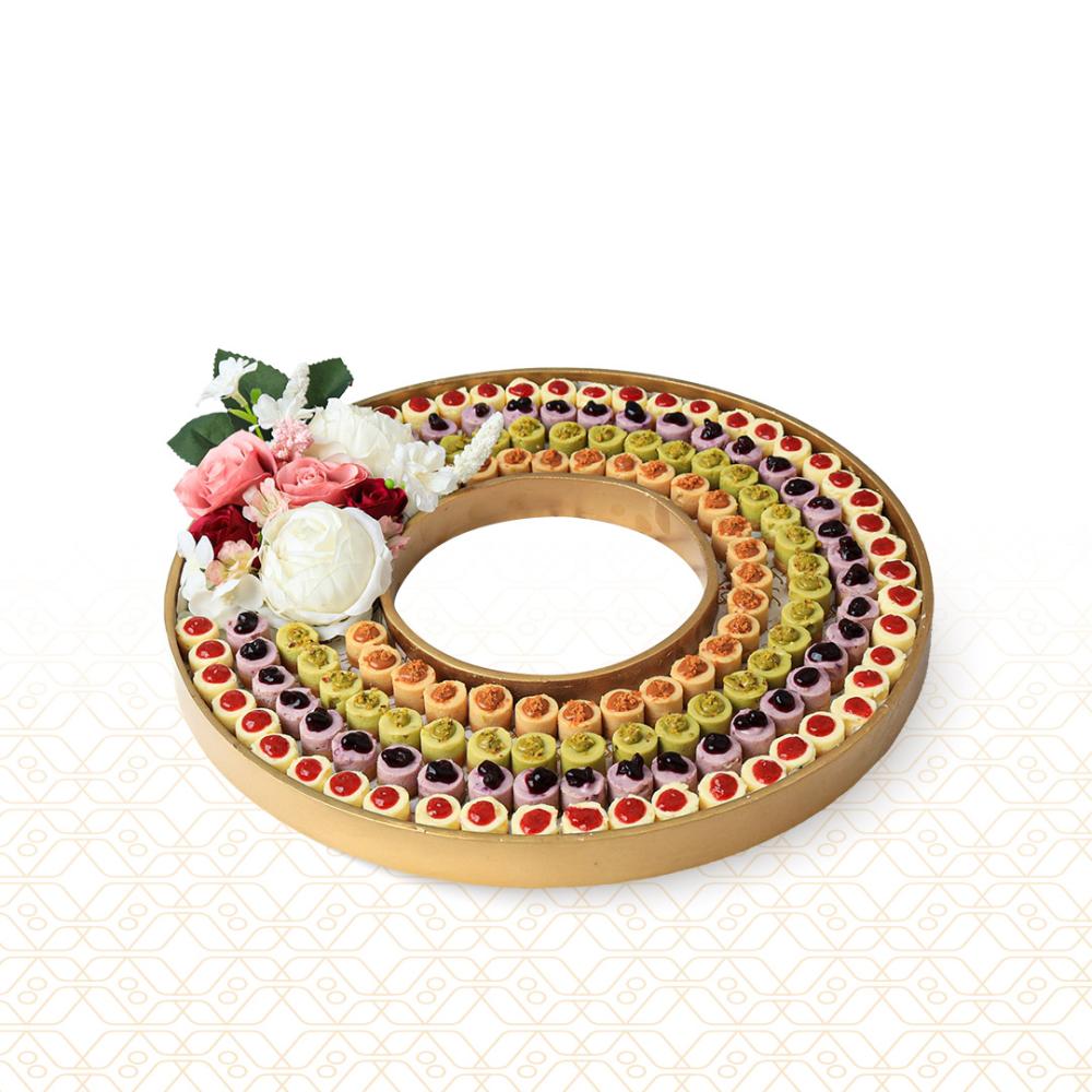 صينية خشب تايني تشيز كيك مزينة بالورود 161 قطعة