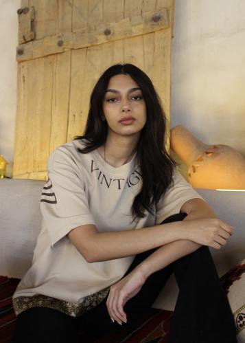 Beige T-shirt