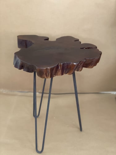 طاولة خدمة بلون الغامق
