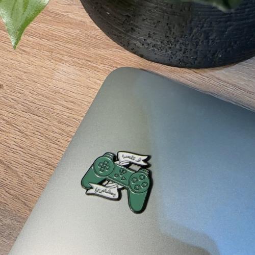 ستيكر معدني (لاتلعب بمشاعري)