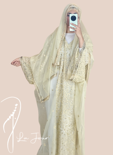 لبس مديني تراثي نسائي أصفر مطرز من أزياء المدينة المنورة