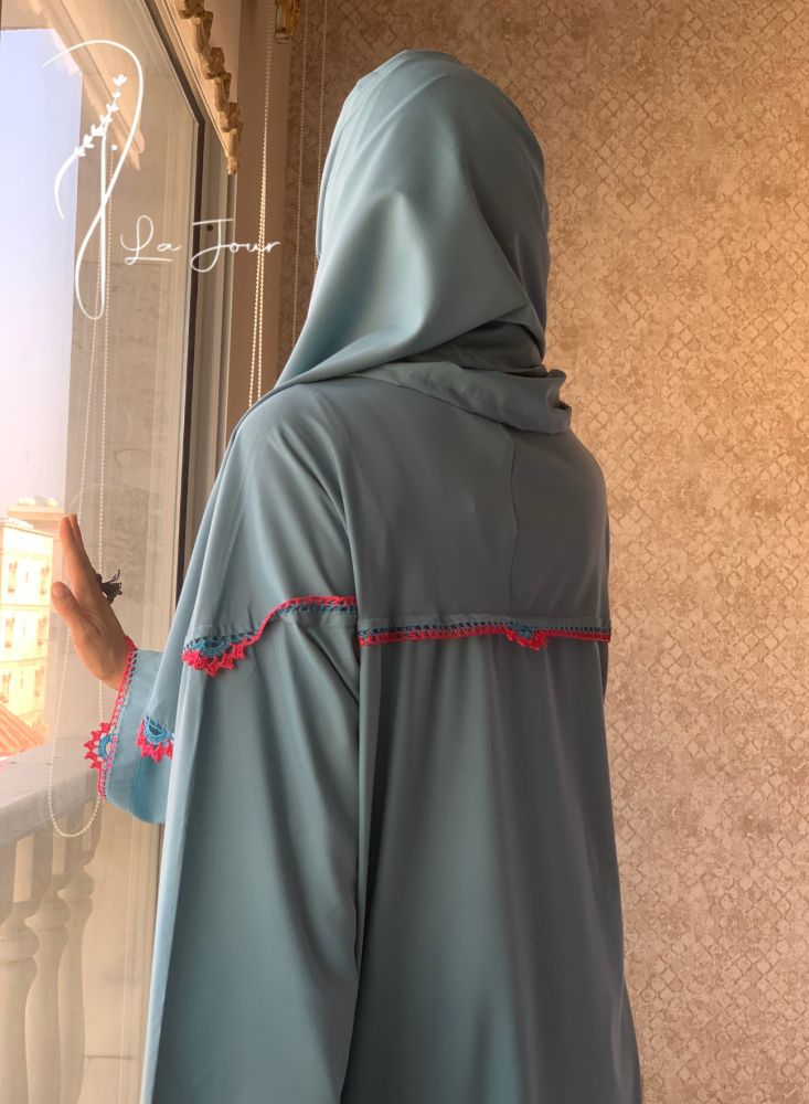 شرشف صلاة سحاب فيروزي و فوشي  مزين بالكروشي  يدوي و الطرحة منفصلة