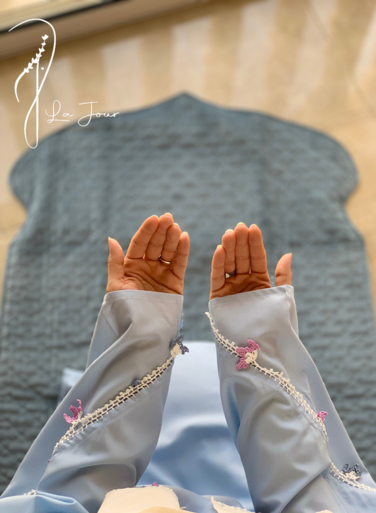 Sky blue wrap prayer sheet decorated with hand crochet