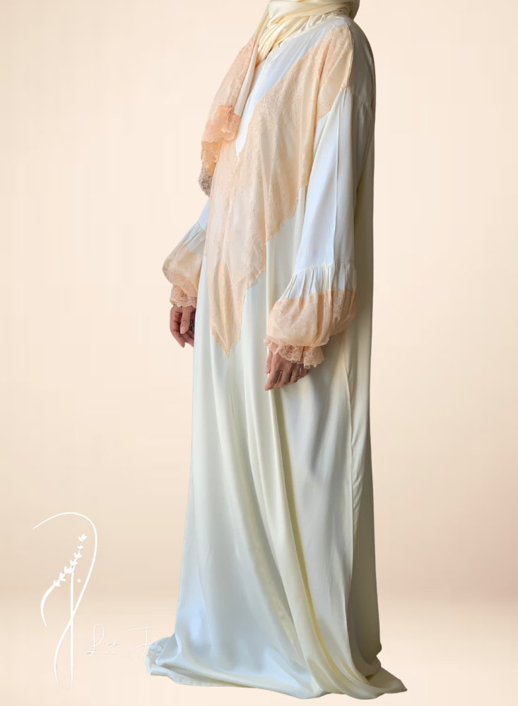 Sugar prayer shawl with melon lace and zipper