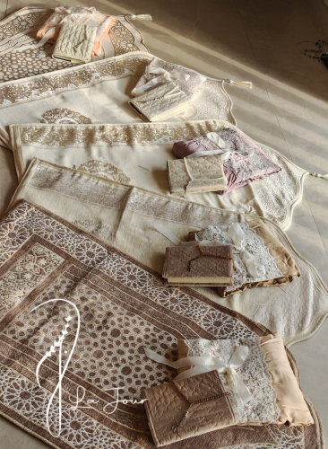 مجموعة 5 أطقم شراشف دنتال بحزام  قطن ستان