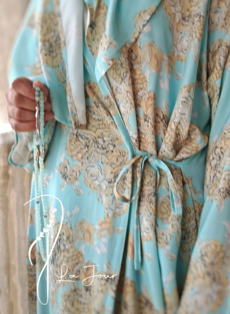 شرشف صلاة لف منقوش بألوان الأزرق والباج من لاجور