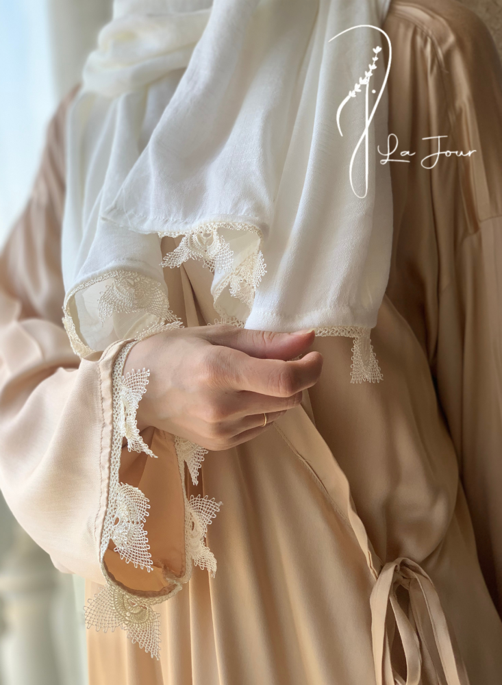 Oya prayer sheet, pink flowers, beige wrap, separate veil