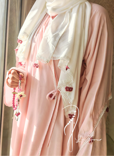 شرشف صلاة لف قطن بارد بنك باستال مزين بكروشيه يدوي