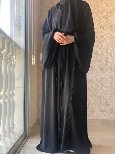 عباية كم كلوش مزين بالجبير