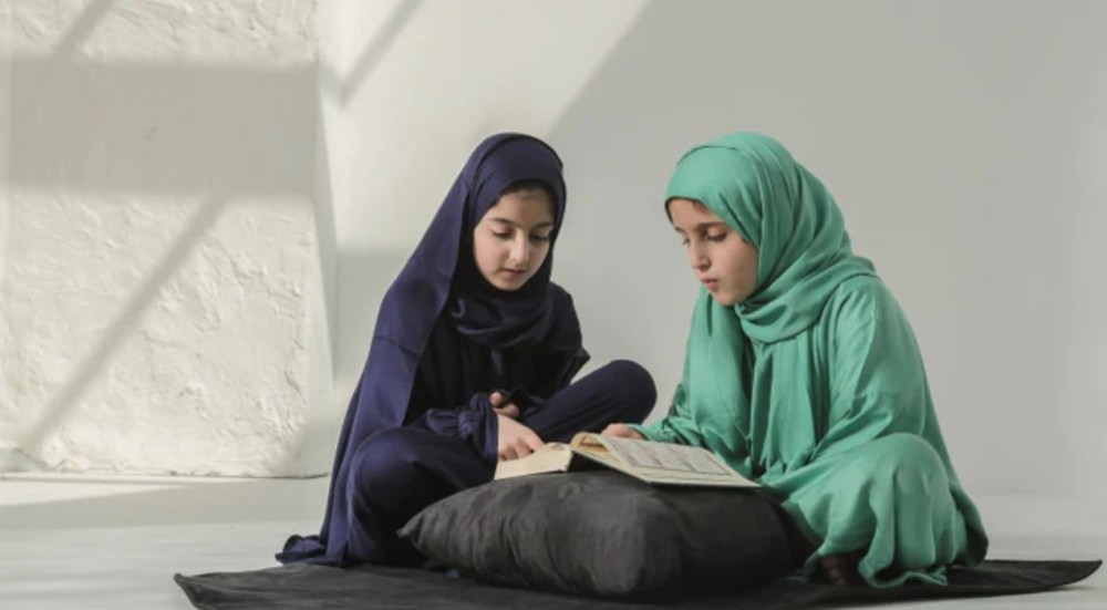 بالصور: اجدد تشكيلة موديلات شراشف صلاة للاطفال 2024