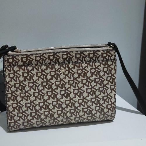 حقيبة دكني حجم وسط كروس بدي