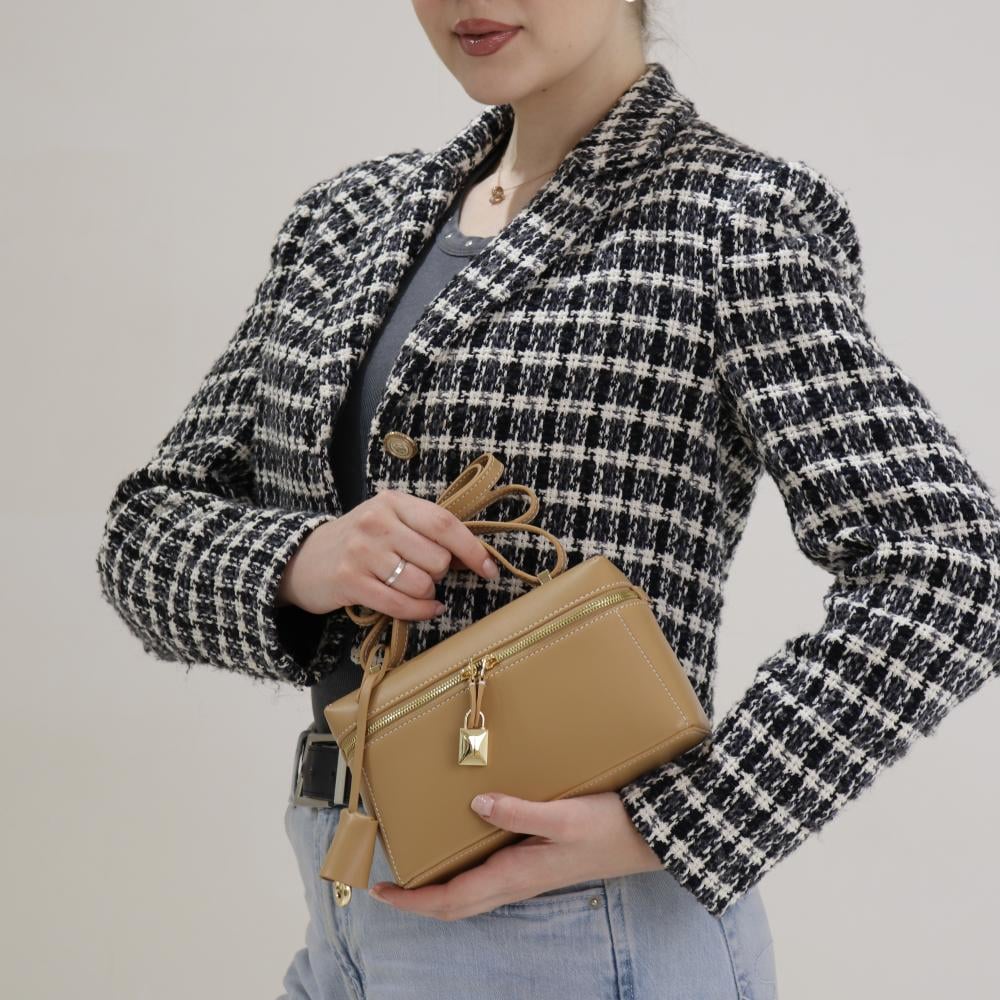 Elegant Box Bag size 19 Beauty Joint