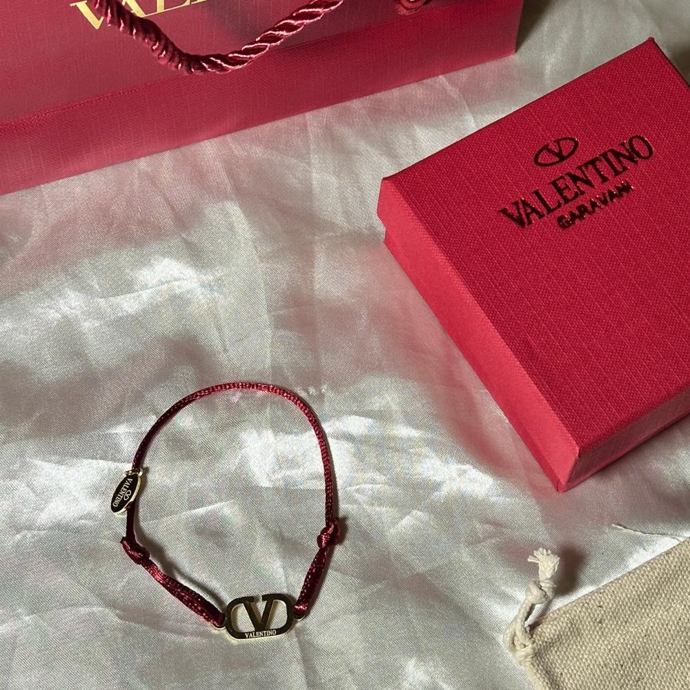 اسواره احمر