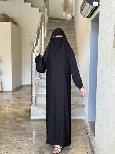 عباية رأس مقفلة كم مغاط قماش جالكسي