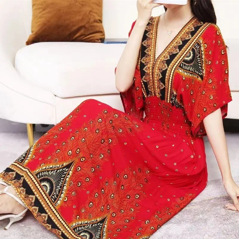 فساتين نسائية بتصميم عصري وانيق ، مخصرة