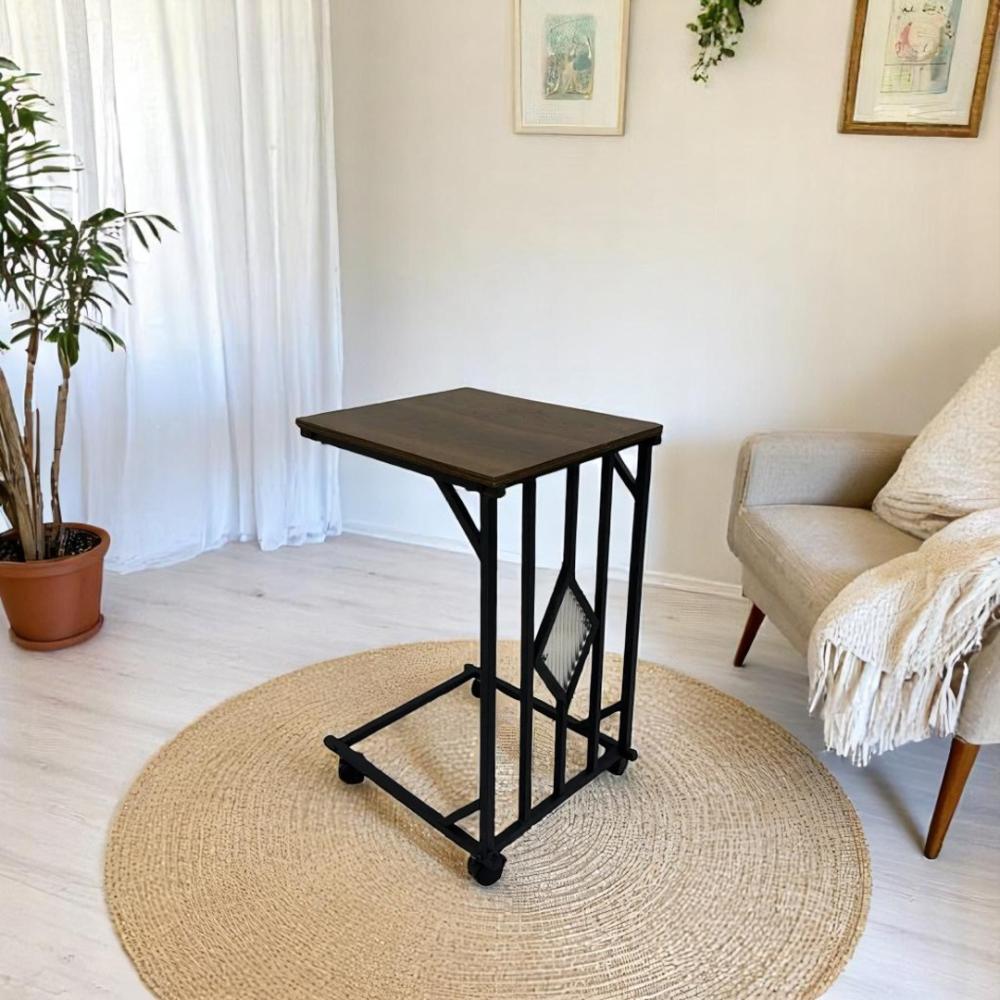 طاولة خدمة سطح خشب بني بكفرات متحركة