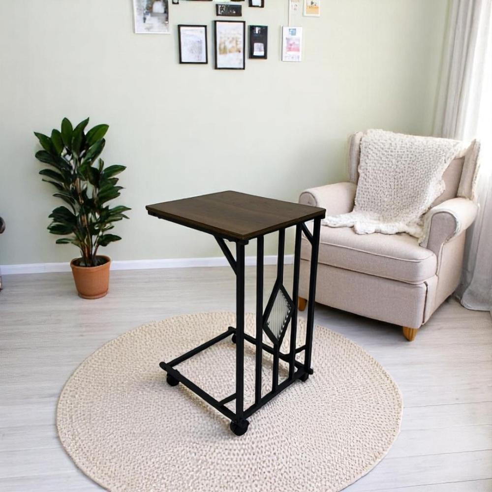 طاولة خدمة سطح خشب بني بكفرات متحركة