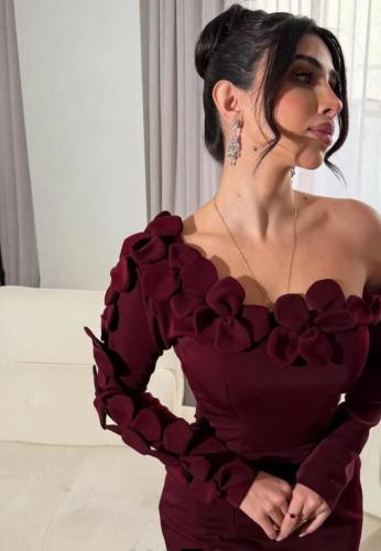 فستان رهف سهره عنابي