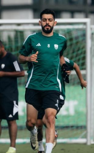 طقم تمارين نادي الاهلي السعودي الجديد24-25