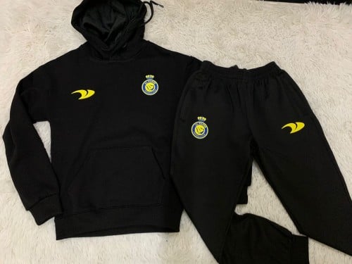 ملابس نادي النصر هودي شتوي مع سرول طويل بشعار نادي...