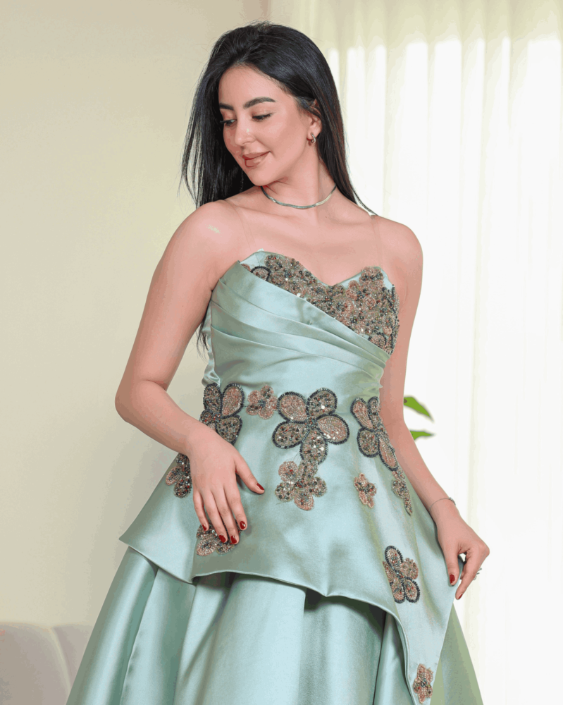 دليلك لاختيار فستان سهرة حلو: كيف تبرزين بأناقة في كل مناسبة؟