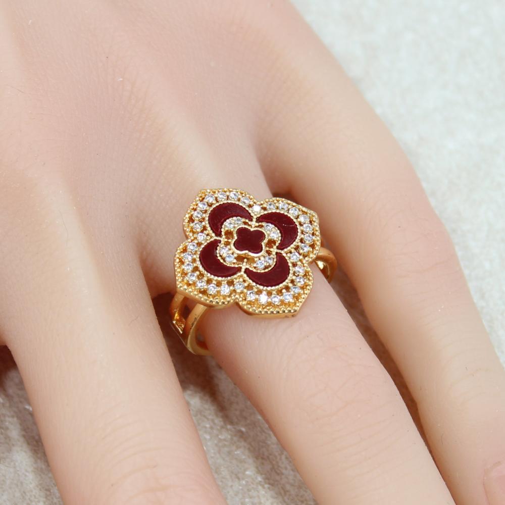 خاتم الورده الرخامية العنابيه