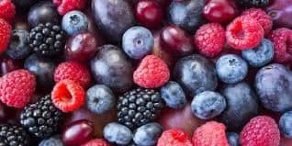 توت بنفسجي: فوائد وتطبيقات في عالم العصائر والمشروبات