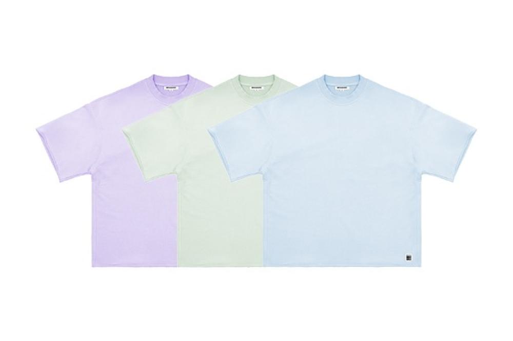 Fluffy T-Shirt من Broken Box: تيشيرت ناعم بخامة Brushed French Terry