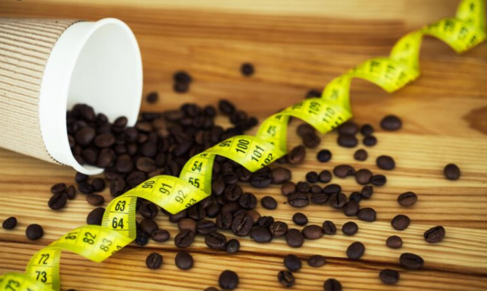 أخطاء تجعل القهوة سببًا في زيادة الوزن