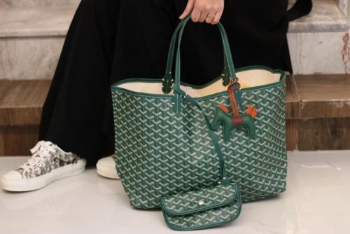 شنطة غويارد أخضر حجم ( L )