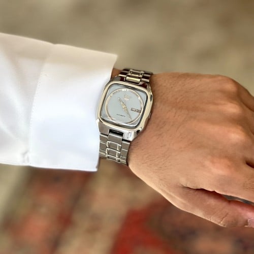 ساعة Vintage ماركة Seiko5 بيضاء